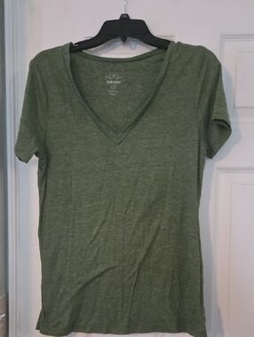 Old Navy Olive Green V-Neck Short Sleeve Tee